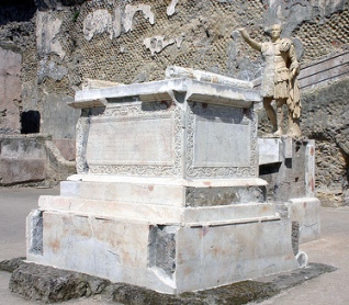Terrace of M. Nonius Balbus (Terrazza di M. Nonio Balbo) (Herculaneum)